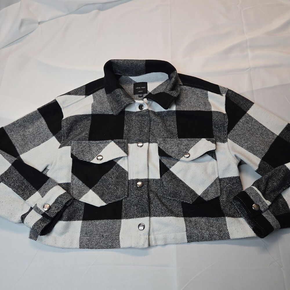 Love Tree Womens Black & White Plaid Checkered Jacket M Snap Front Cropped